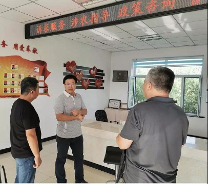 发动爱心企业参与扶贫 针对行业乱象做好整改 ——宁洪友调研脱贫及扫黑工作时提出新要求